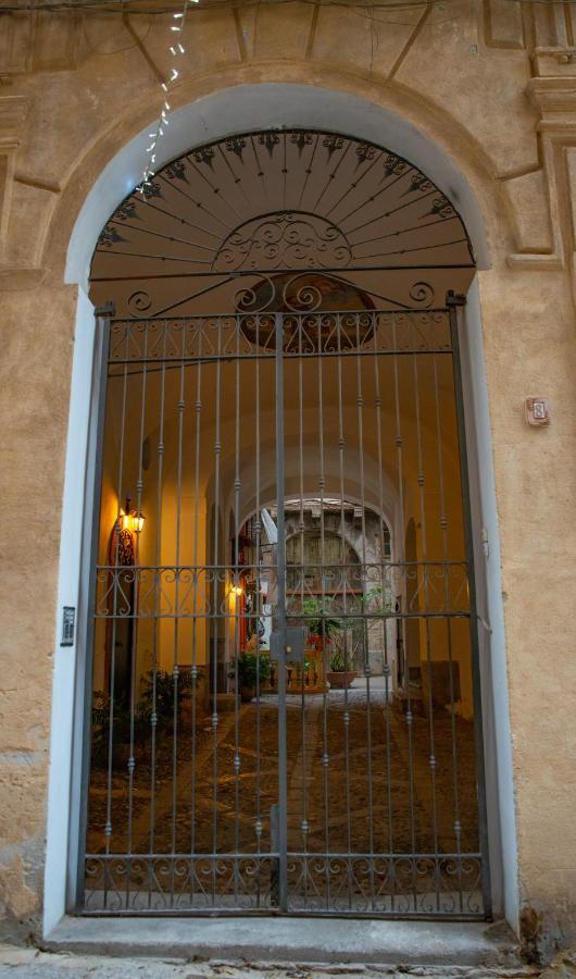 La Maison A La Cathedral Palermo Dış mekan fotoğraf
